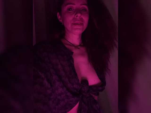 Amy-Lee's BongaCams show and profile