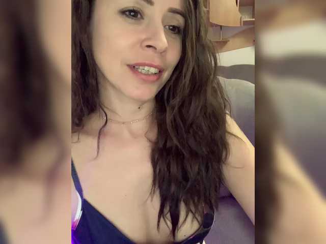 Amy-Lee's BongaCams show and profile