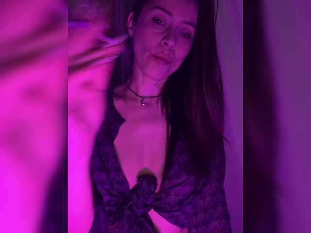 Amy-Lee's BongaCams show and profile