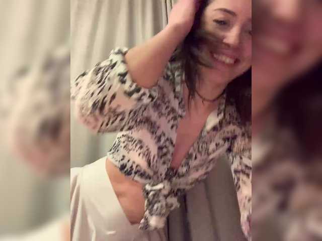 Amy-Lee's BongaCams show and profile