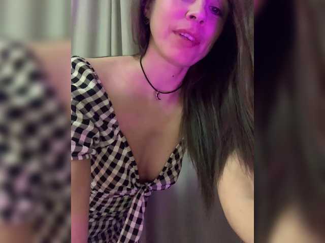 Amy-Lee's BongaCams show and profile