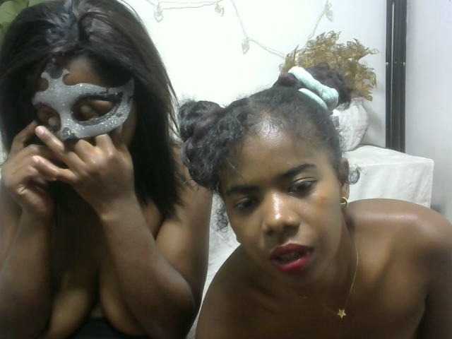 Twinsexgirl's BongaCams show and profile