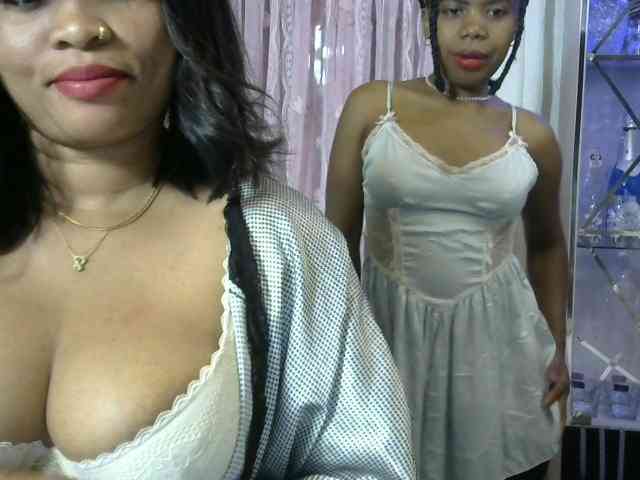 Twinsexgirl webcam