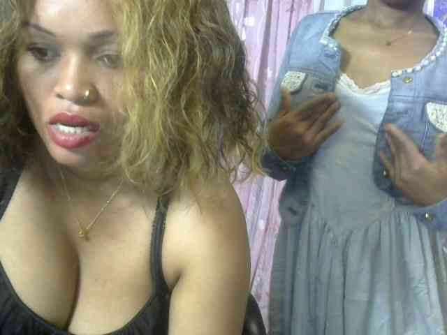 Twinsexgirl webcam