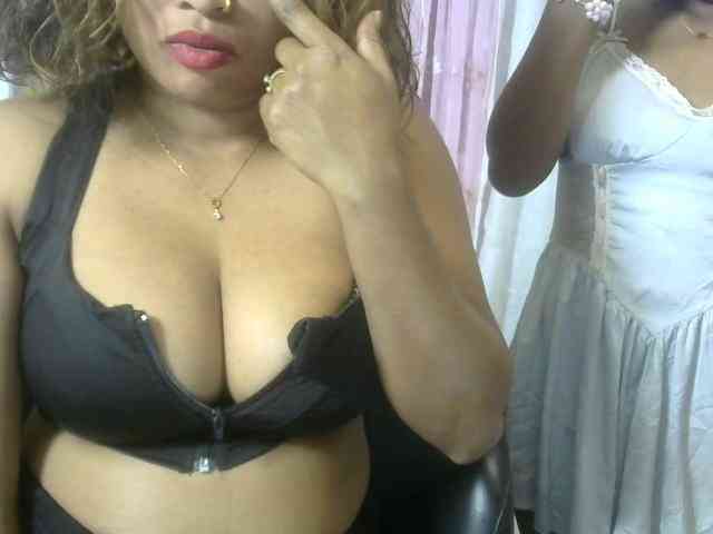 Twinsexgirl Live Webcam on BongaCams