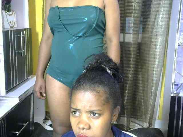 Twinsexgirl webcam