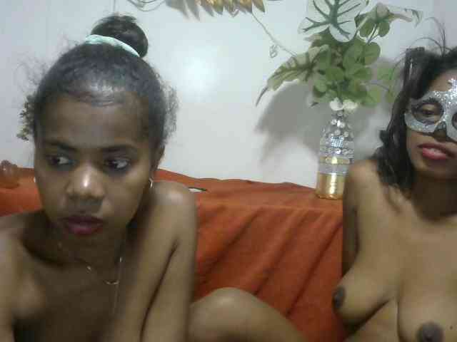 Twinsexgirl webcam