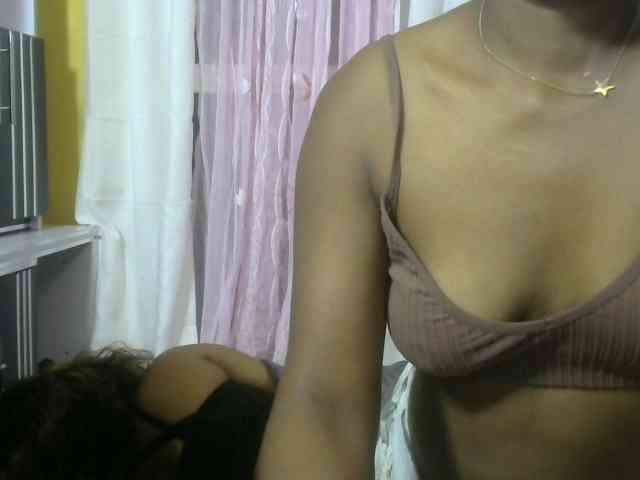 Twinsexgirl webcam
