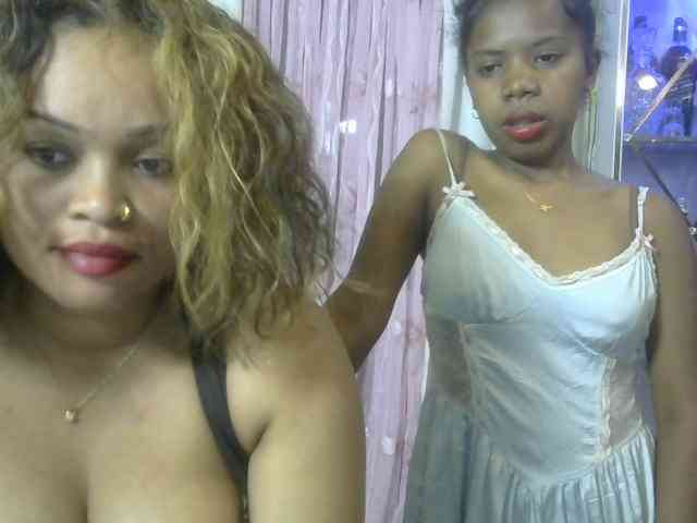 Twinsexgirl Live Webcam on BongaCams