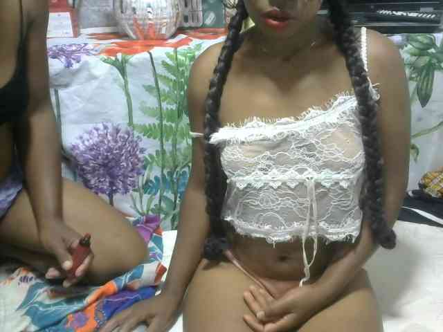 Live Sex Chat with Twinsexgirl (@Twinsexgirl)