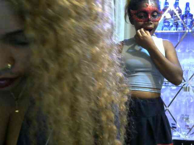Twinsexgirl webcam