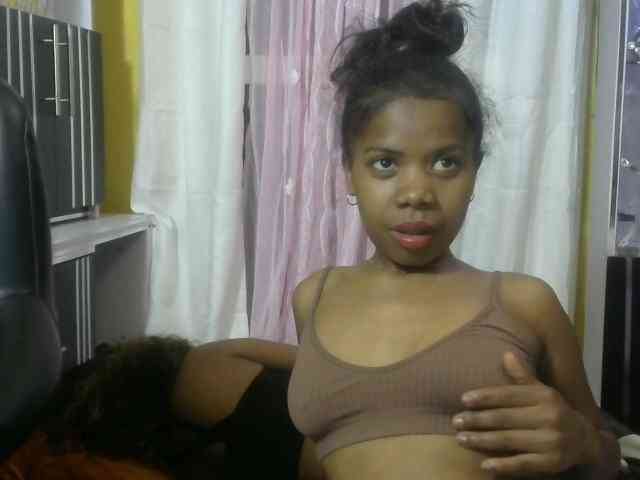 Twinsexgirl Live Webcam on BongaCams