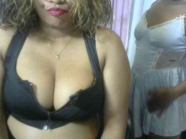 Twinsexgirl Live Webcam on BongaCams