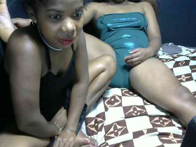 Twinsexgirl webcam