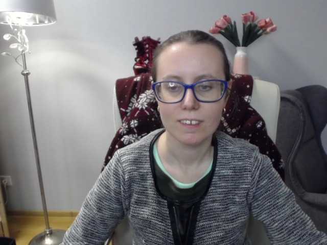 sparkleLizzy — Lets have fun and get  to know each other ;) #femdom #tease #joi #sph #cei #dirtytalk #nonnude #nomic #glasses #deu #eng #CFNM #rate #c2c #natural