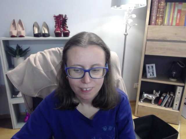 Try slutty camslut SparkleLizzy sparkleLizzy from BongaCams