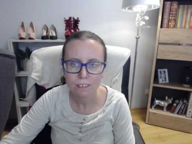 sparkleLizzy from BongaCams