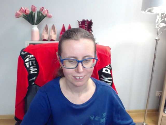 sparkleLizzy's BongaCams show and profile