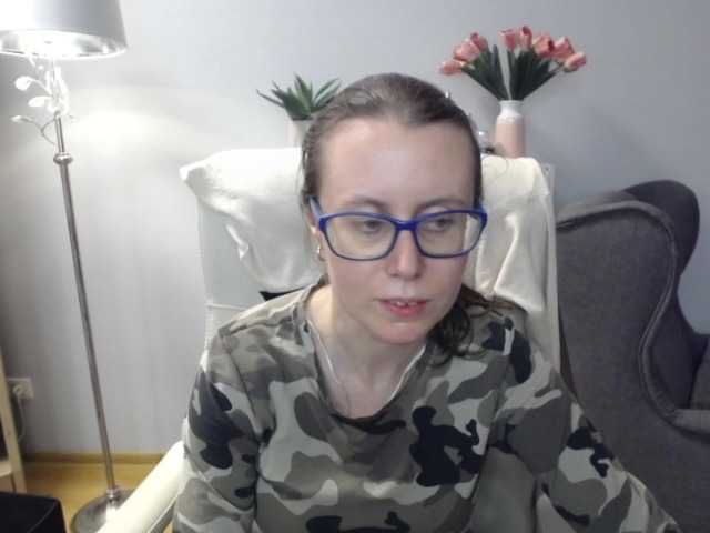 sparkleLizzy live cam profile