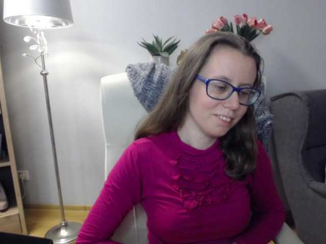 sparkleLizzy's BongaCams show and profile