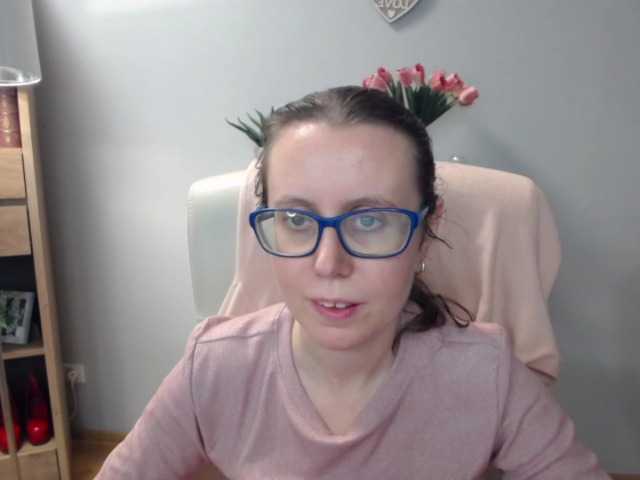 sparkleLizzy's BongaCams show and profile