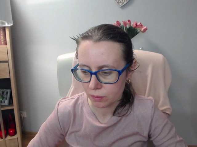 sparkleLizzy's BongaCams show and profile