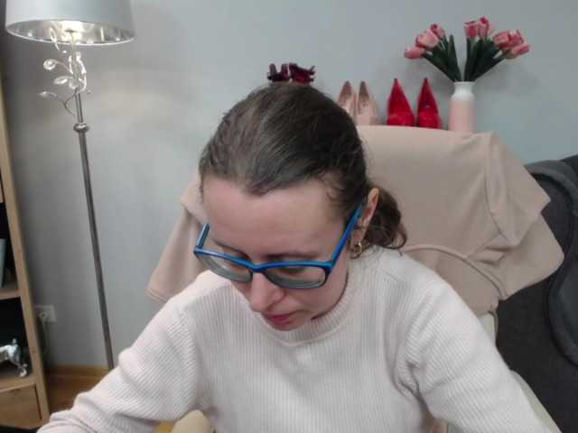 sparkleLizzy's BongaCams show and profile