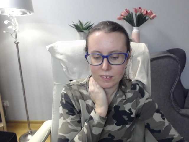 sparkleLizzy live cam profile