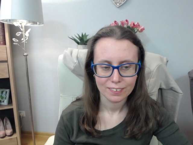 sparkleLizzy's BongaCams show and profile