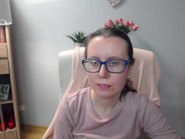 sparkleLizzy's BongaCams show and profile