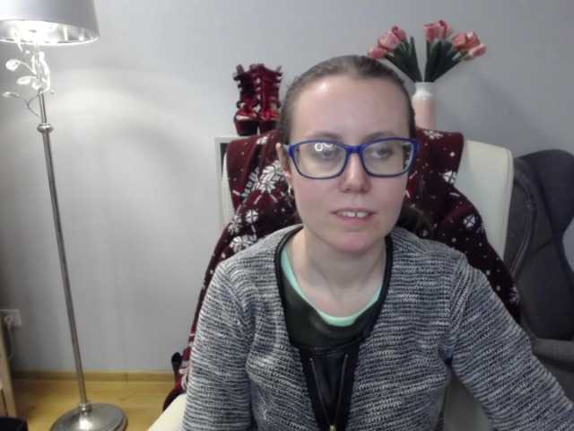 sparkleLizzy — Lets have fun and get  to know each other ;) #femdom #tease #joi #sph #cei #dirtytalk #nonnude #nomic #glasses #deu #eng #CFNM #rate #c2c #natural