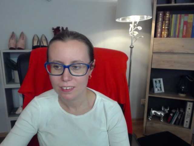 sparkleLizzy webcam bongacams model stream image