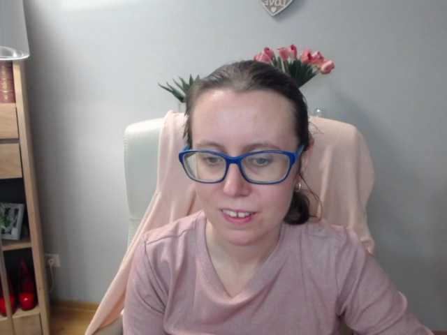 sparkleLizzy's BongaCams show and profile