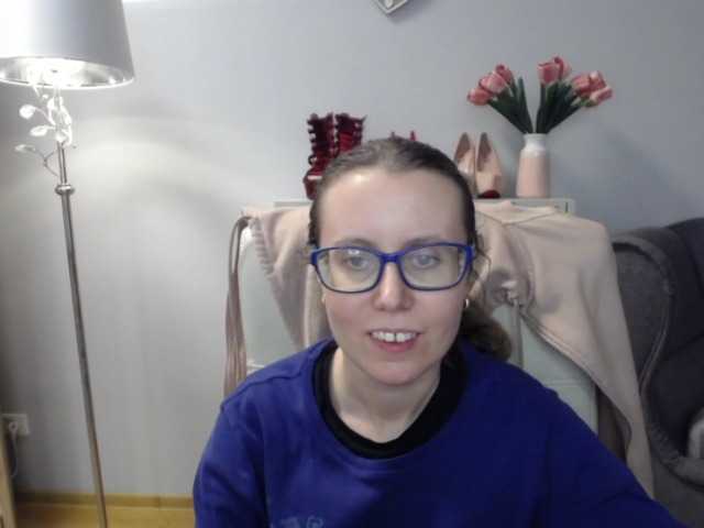 sparkleLizzy's BongaCams show and profile