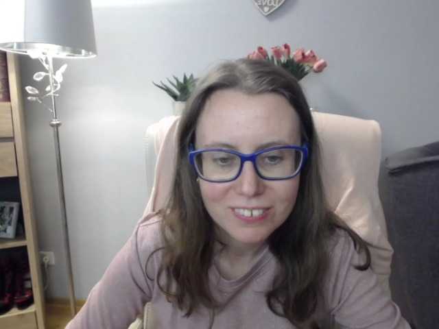 sparkleLizzy's BongaCams show and profile