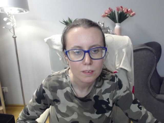 sparkleLizzy live cam profile