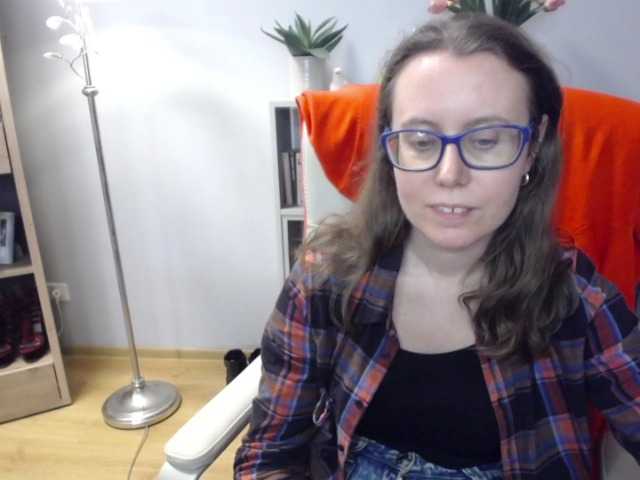sparkleLizzy's BongaCams show and profile