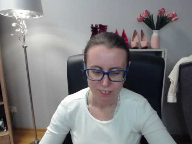 sparkleLizzy's BongaCams show and profile