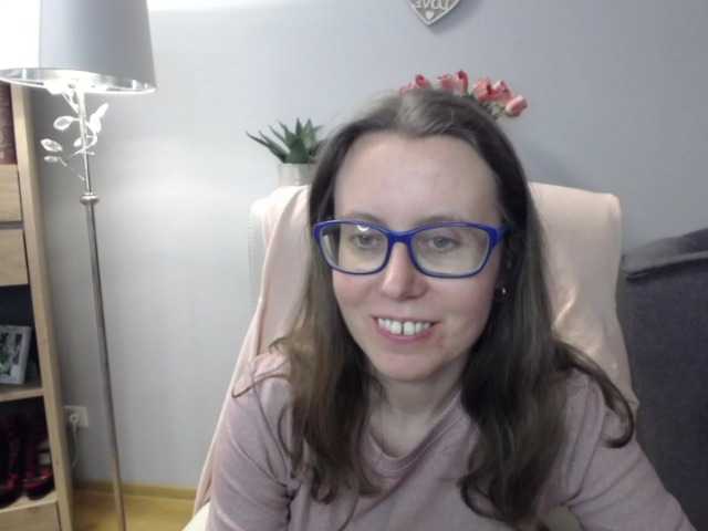 sparkleLizzy's BongaCams show and profile