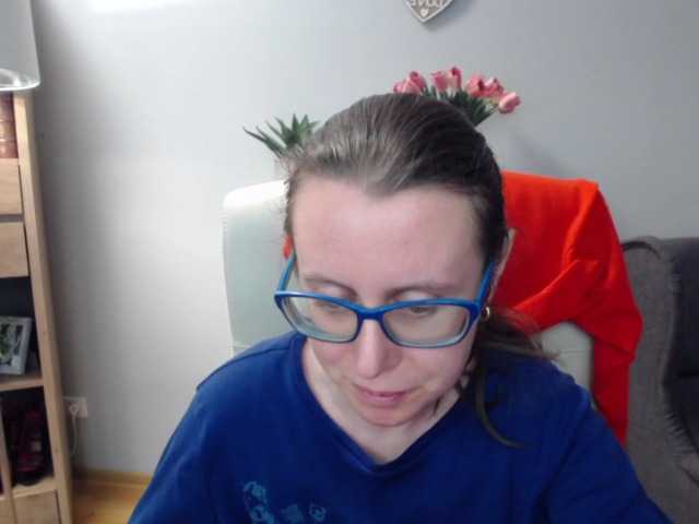 sparkleLizzy's BongaCams show and profile