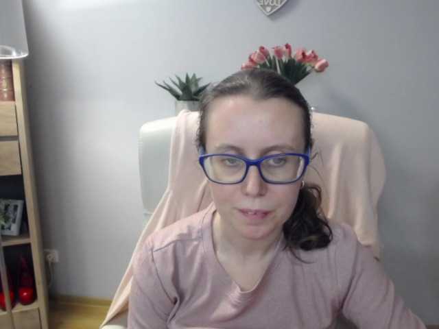 sparkleLizzy's BongaCams show and profile