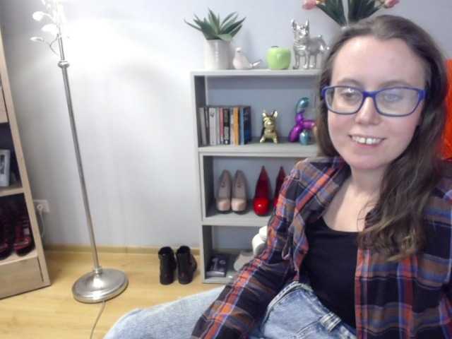 sparkleLizzy's BongaCams show and profile