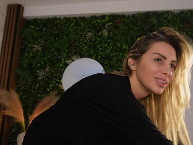 angell-wow's BongaCams show and profile