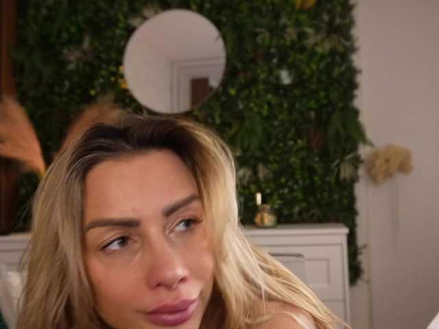 angell-wow's BongaCams show and profile