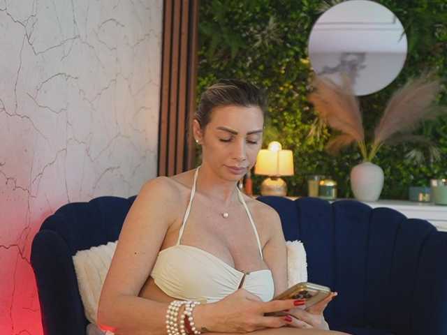 angell-wow's BongaCams show and profile