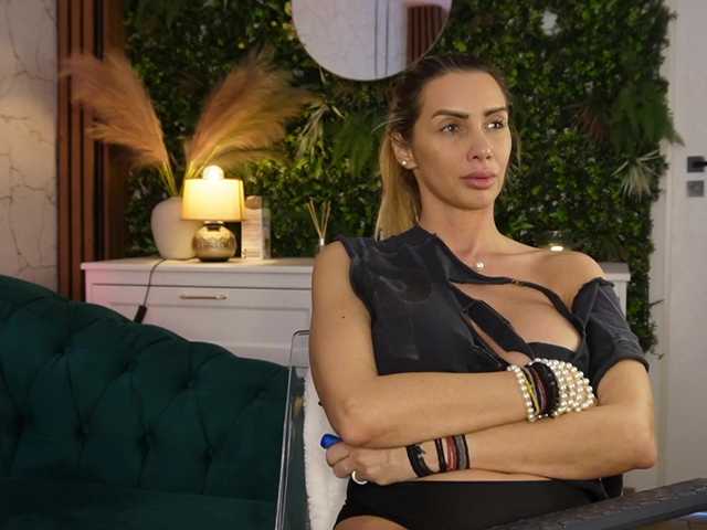 angell-wow's BongaCams show and profile