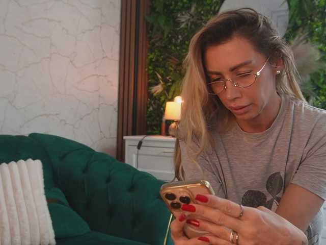 angell-wow's BongaCams show and profile