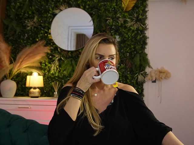 angell-wow's BongaCams show and profile