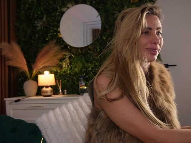 angell-wow's BongaCams show and profile