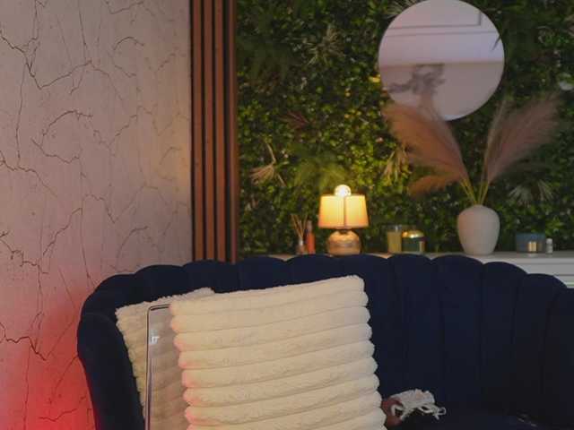 angell-wow's BongaCams show and profile